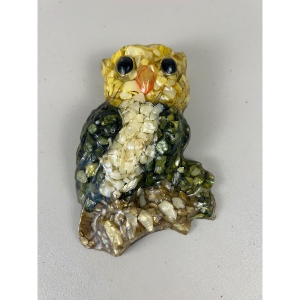 Vintage Tennessee Shell Co Mother of Pearl Vomit Owl Wall Plaque‎ Handcrafted 6"